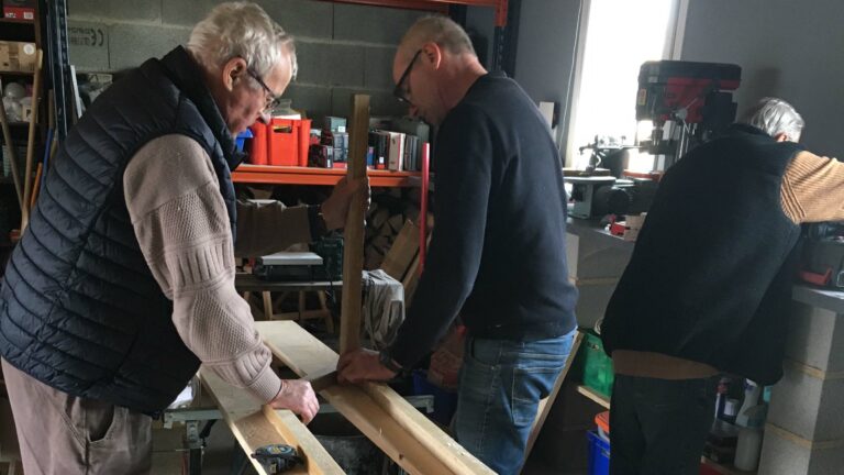 Atelier décors de cantal comédie pour la comédie musical de Saint Géraud